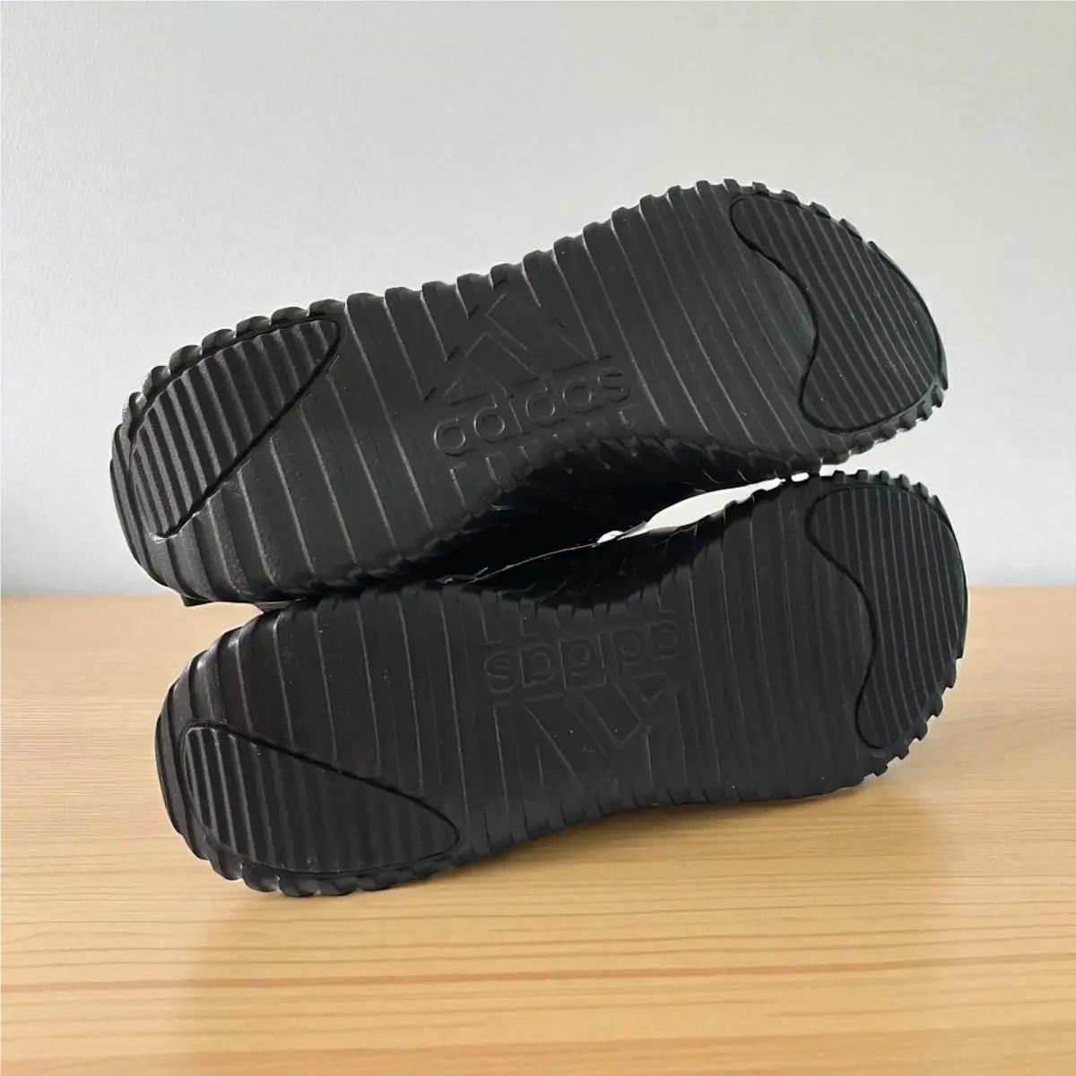 Adidas shoes - Black 3