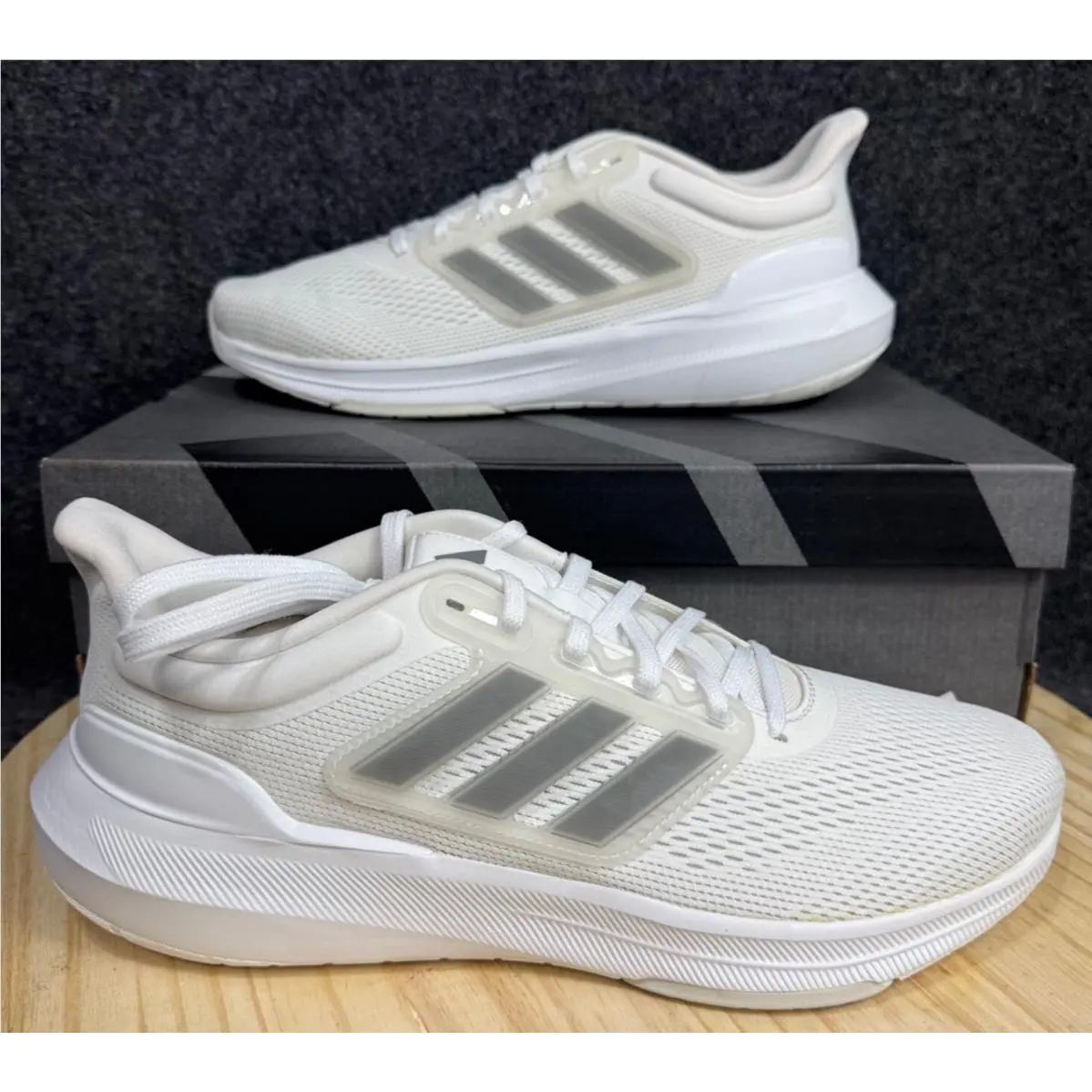 Adidas Mens Ultrabounce Running Sneaker Size 11.5 White/grey HP 5772