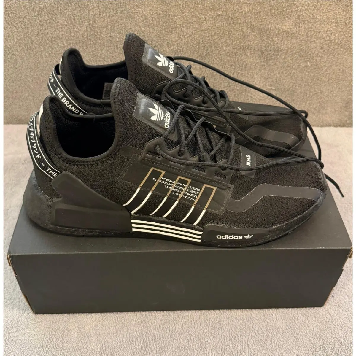 Adidas shoes - NMB_R1 V2 - Black 0