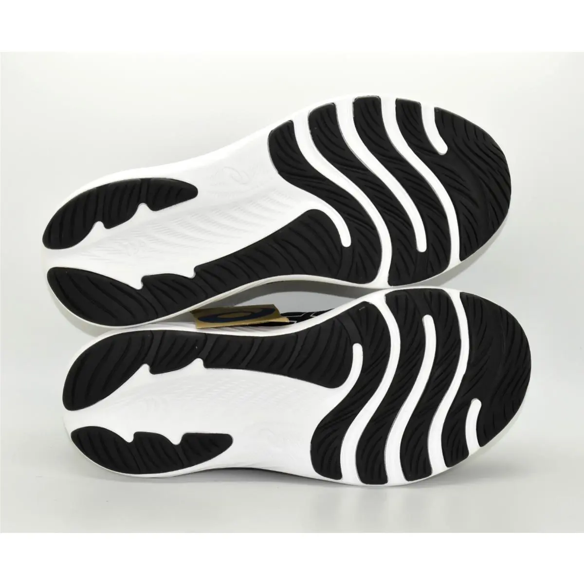 Asics shoes - ASICS GEL-Contend 9 - 1011B882-002 - Black/White 3