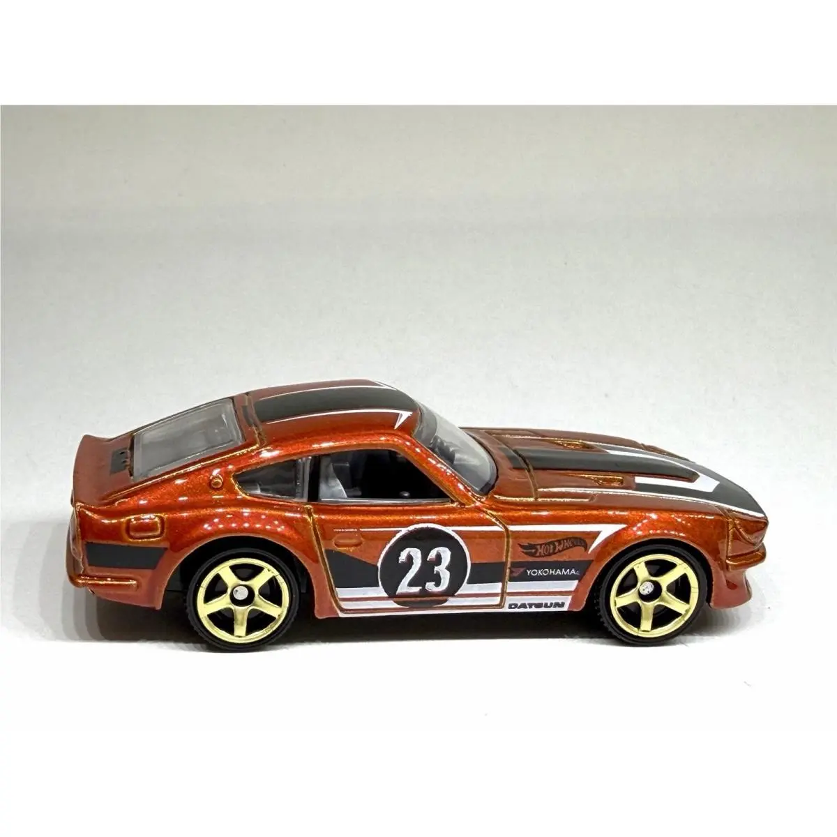 Hot Wheels Custom Made Datsun 240 Z Diecast Car 1:64