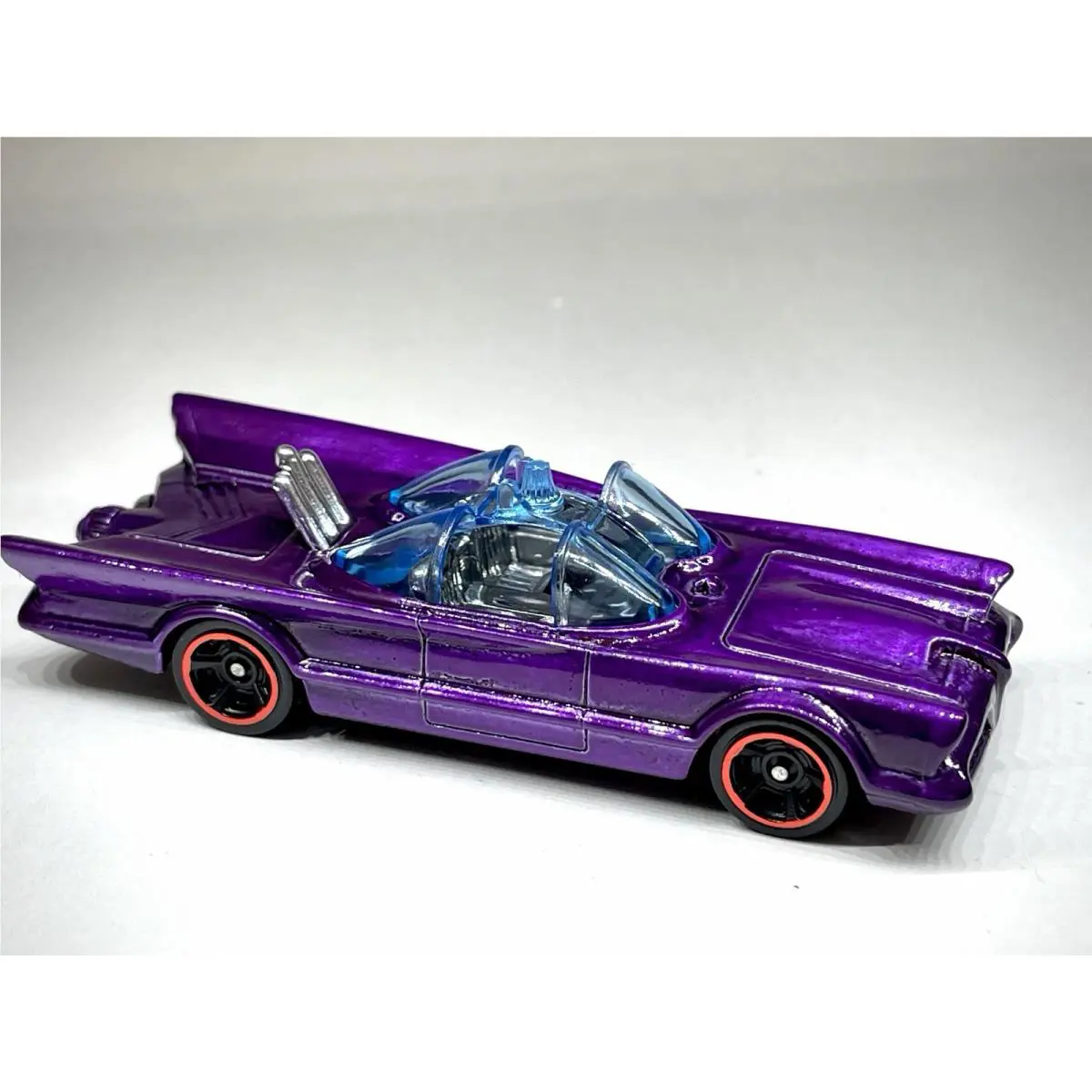 Custom Made Batmobile DC Comics Spectraflame Paint Purple Diecast 1:64
