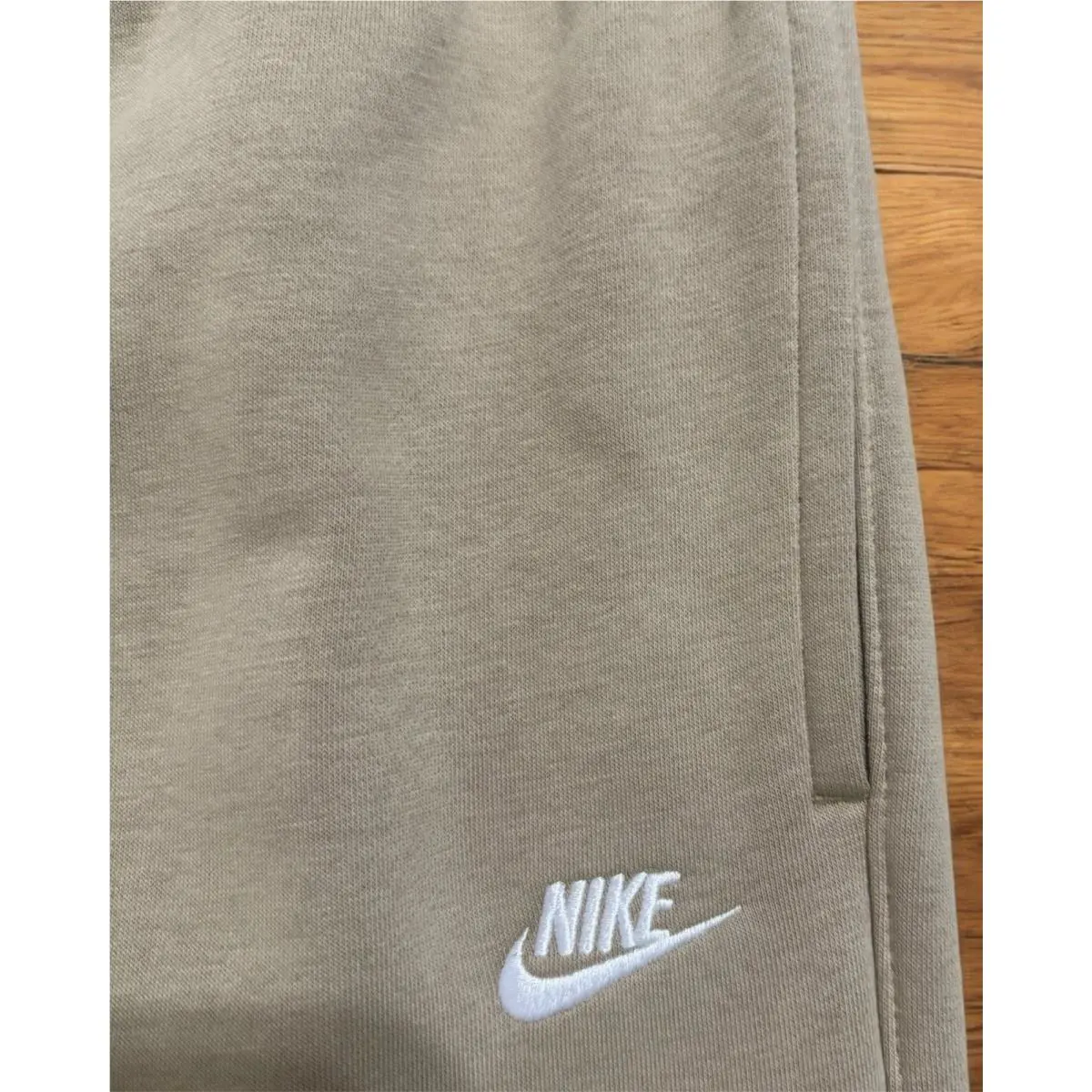 Nike clothing - Brown 18