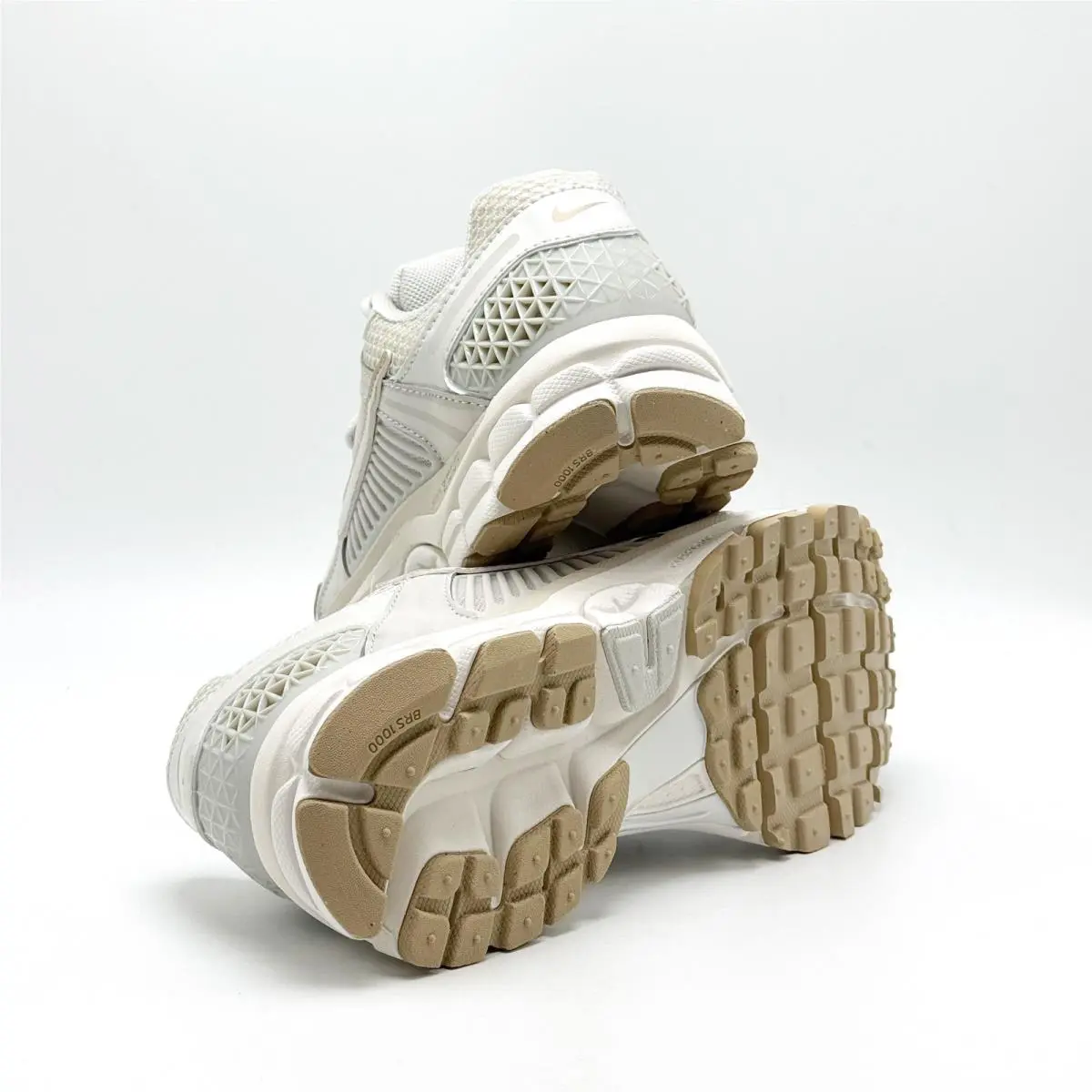 Nike shoes - Nike Zoom Vomero - Zoom Vomero - HQ2181-003 - Beige 3