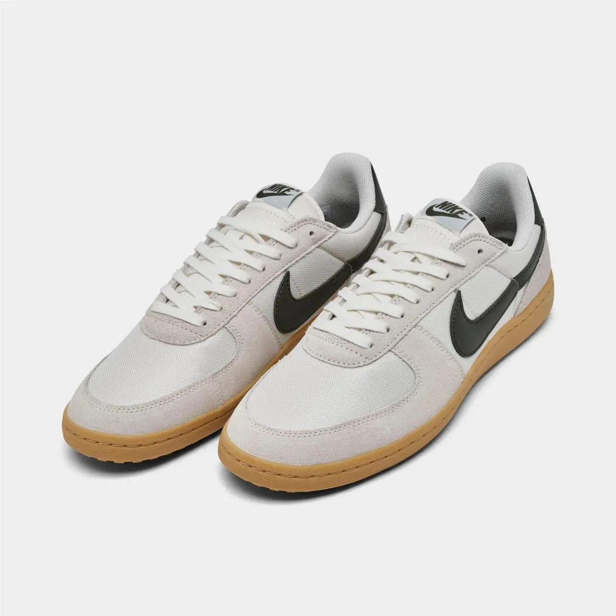 Nike shoes - Pale Ivory/Gum Yellow/Cargo Khaki 6