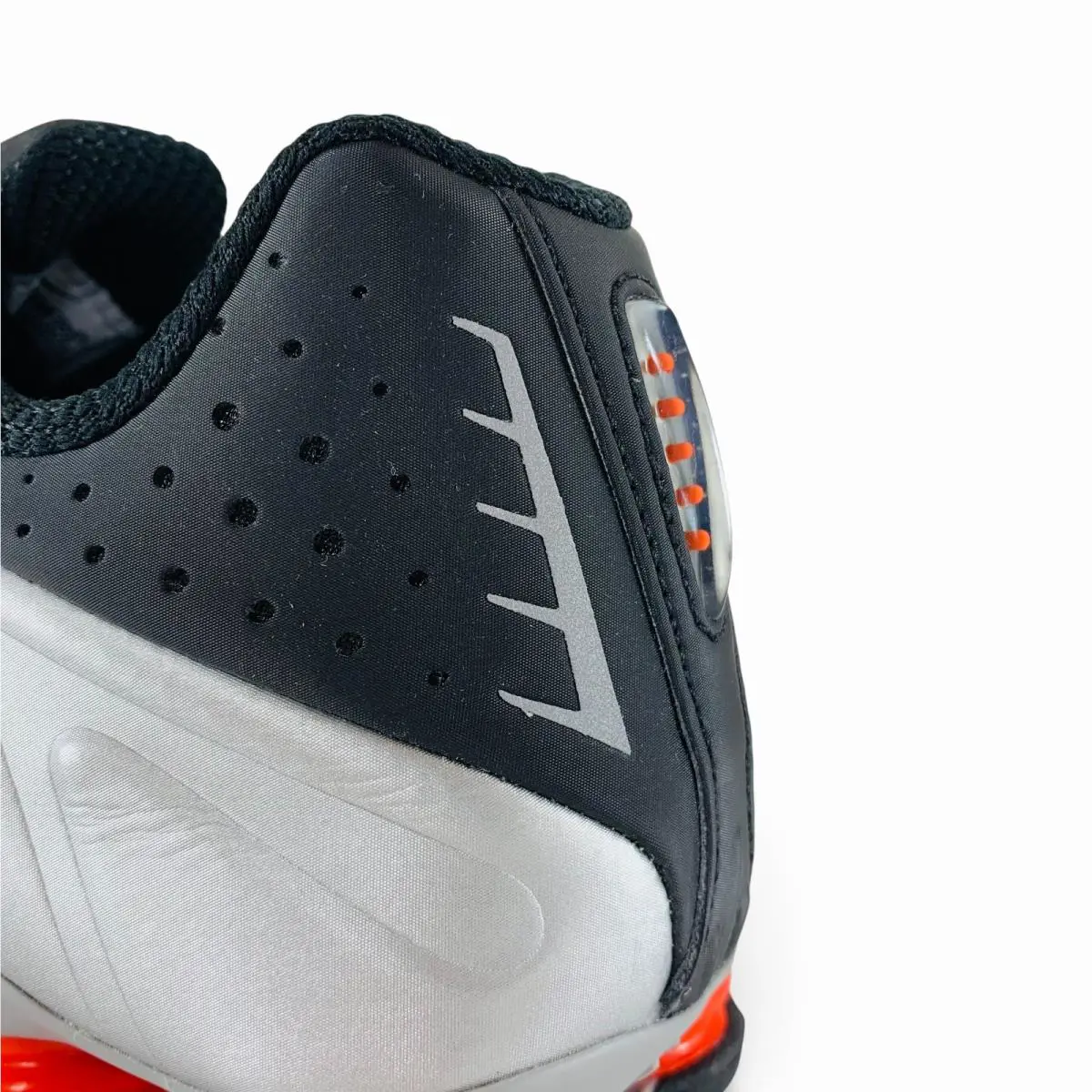 Nike shoes - Nike Shox R4 - Shox - HQ1988-002 - Silver 7
