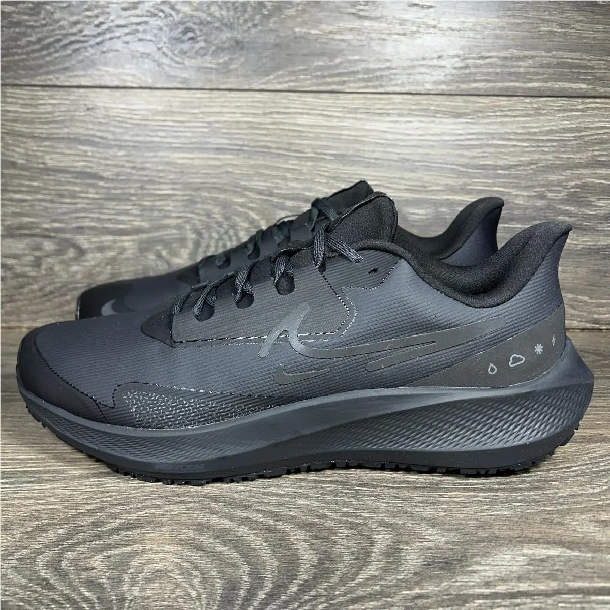 Nike shoes - Nike Air Zoom Pegasus 39 Shield Black - Black 10