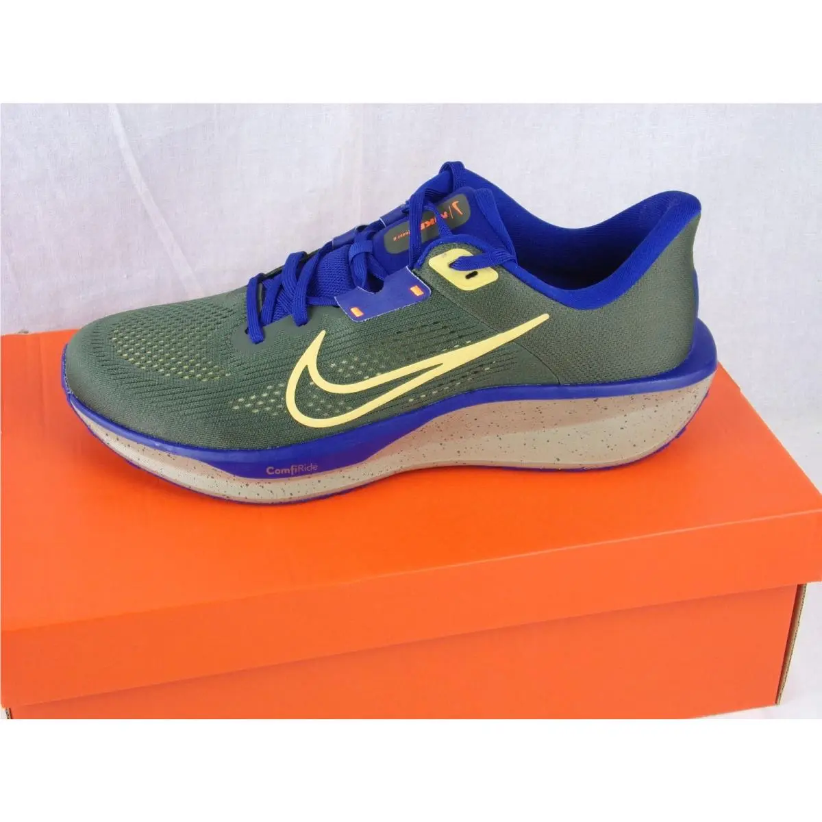 Nike Quest 6 Road Running Shoes Size 11.5 Green HQ3223-325 Comfiride Trainer