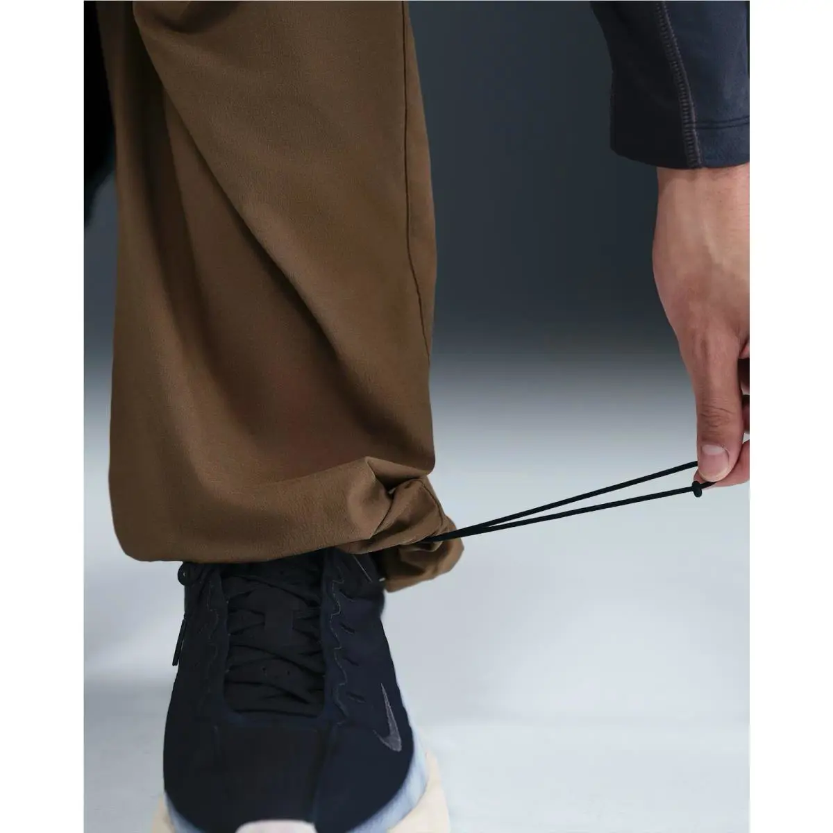 Nike clothing - Nike Tech Woven Oversize - Tech Woven Oversize - HM7158235 - Brown 4