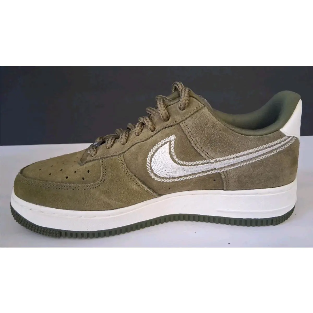 Nike shoes - Nike Air Force 1 `07 LV8 - HJ4465 201 - Medium olive/Sail 4