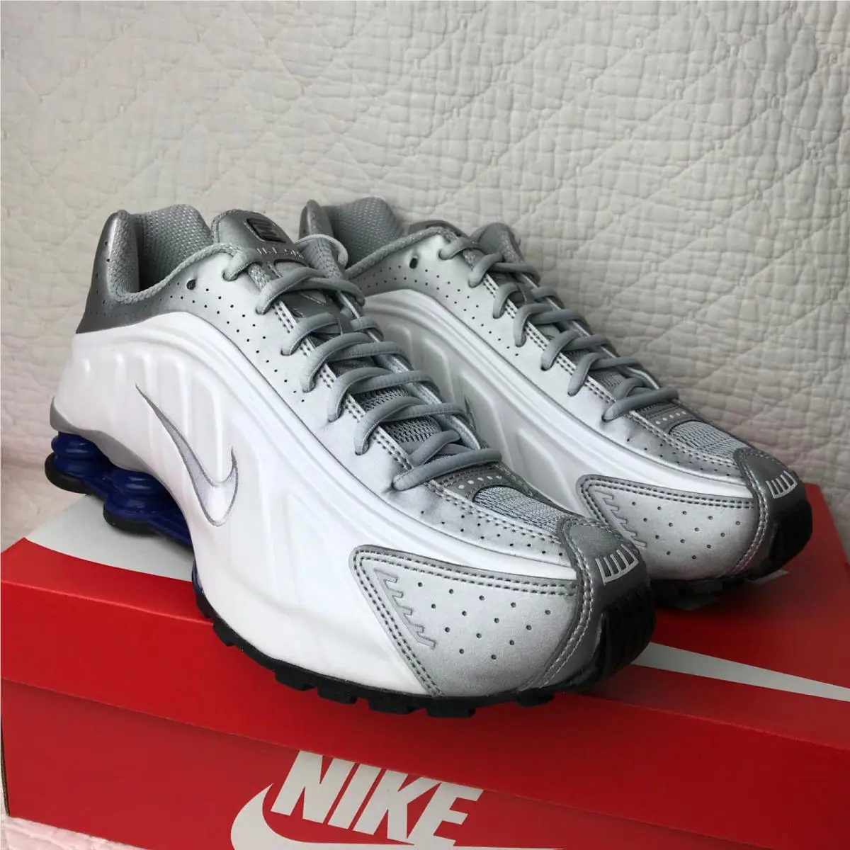Nike shoes - Nike Shox R4 - Shox - HQ1988-102 - White 9