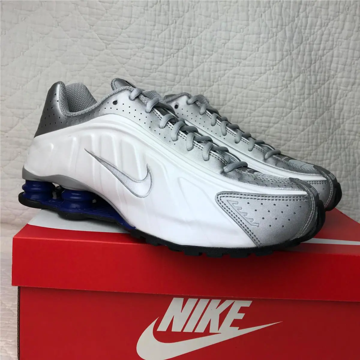 Nike shoes - Nike Shox R4 - Shox - HQ1988-102 - White 8