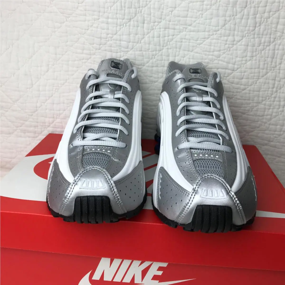 Nike shoes - Nike Shox R4 - Shox - HQ1988-102 - White 4