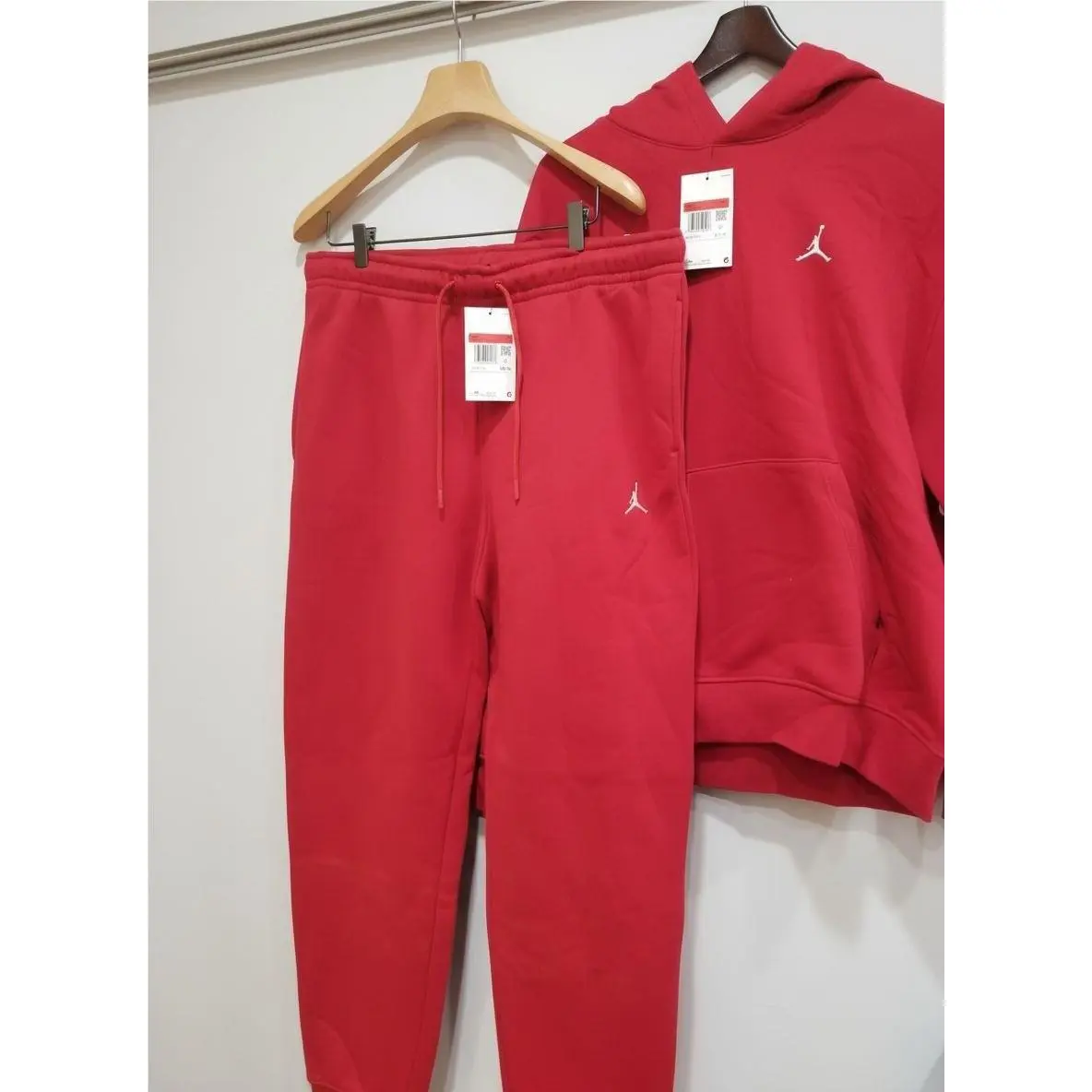 Nike clothing - Red 2
