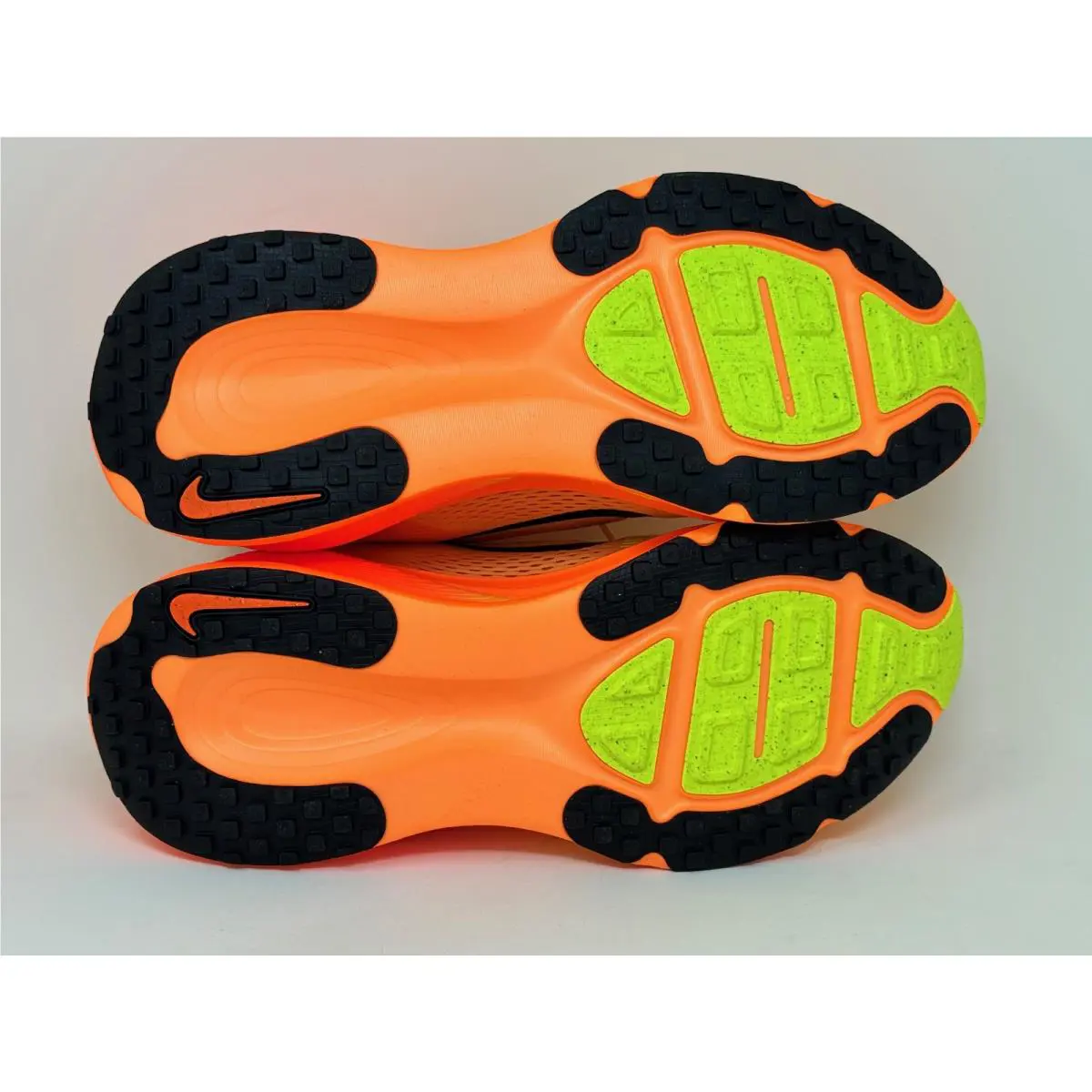 Nike shoes - Nike Vomero 18 - Vomero - Orange (UPC: 198481388226) 1