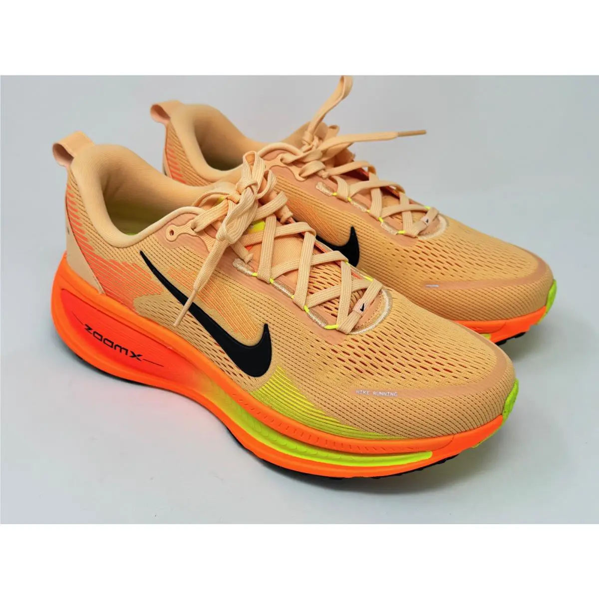 Nike shoes - Nike Vomero 18 - Vomero - Orange (UPC: 198481388226) 2