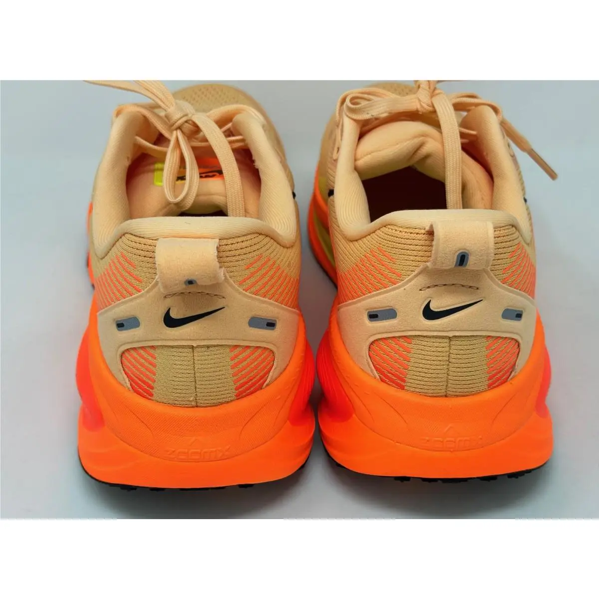 Nike shoes - Nike Vomero 18 - Vomero - Orange (UPC: 198481388226) 4