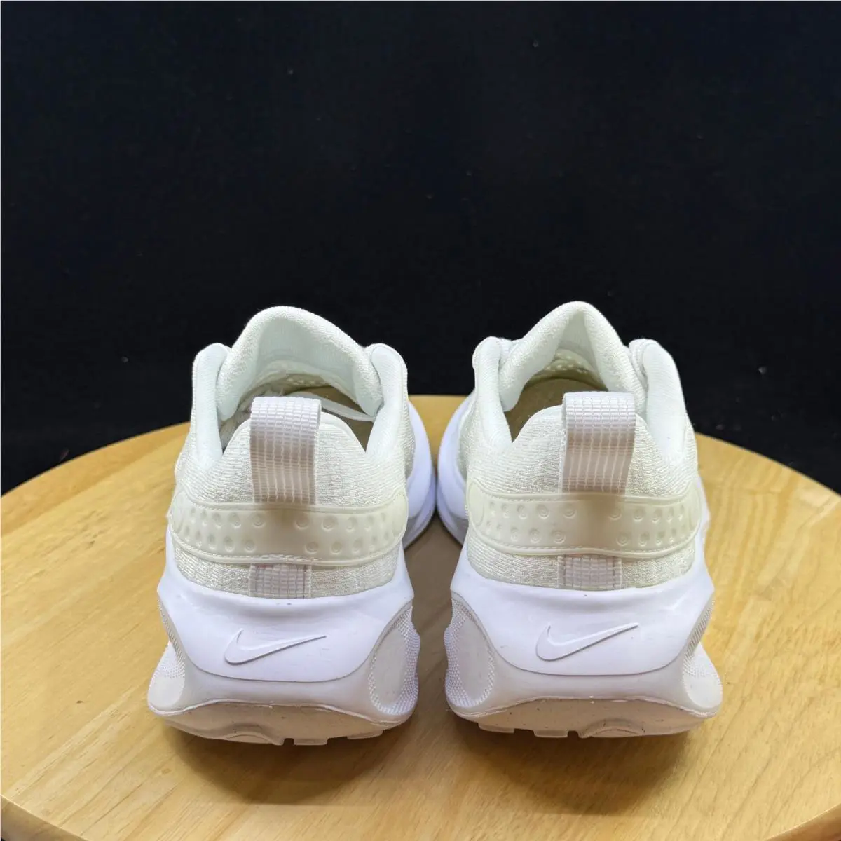 Nike shoes - White 4