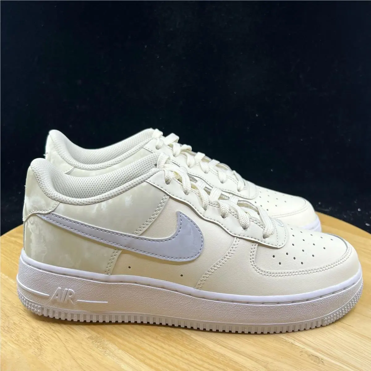 Nike shoes - Cream 3