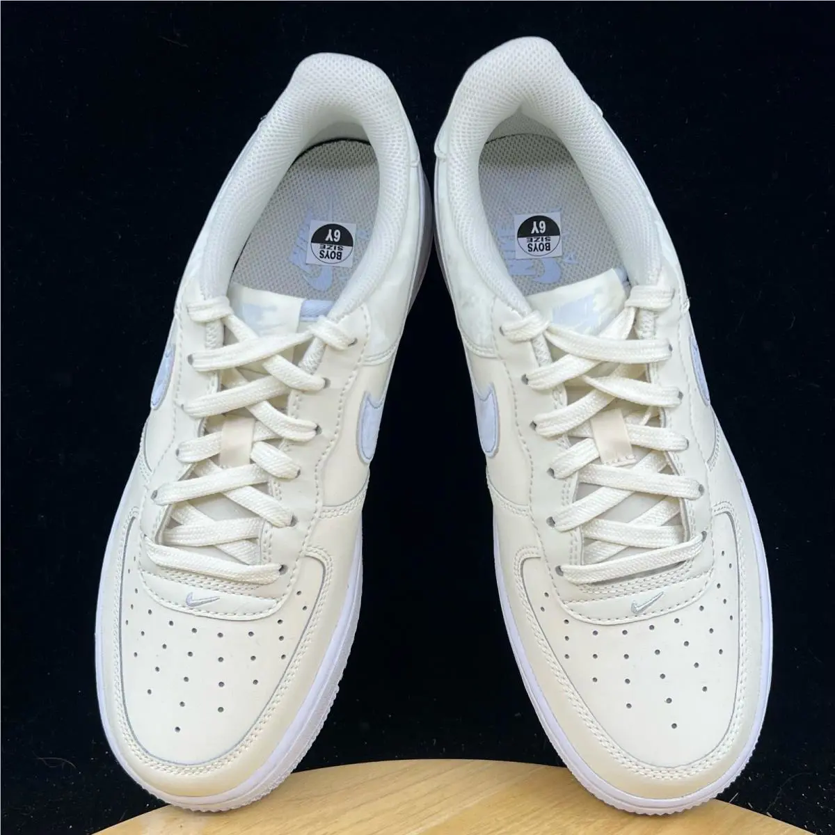 Nike shoes - Cream 5