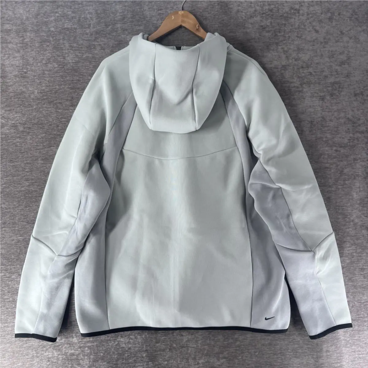 Nike clothing - Lt Silver/Lt Smoke Grey-Black (UPC: 198484427564) 7