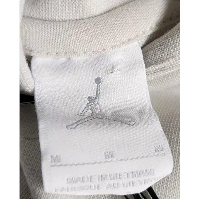 Nike clothing - White 3