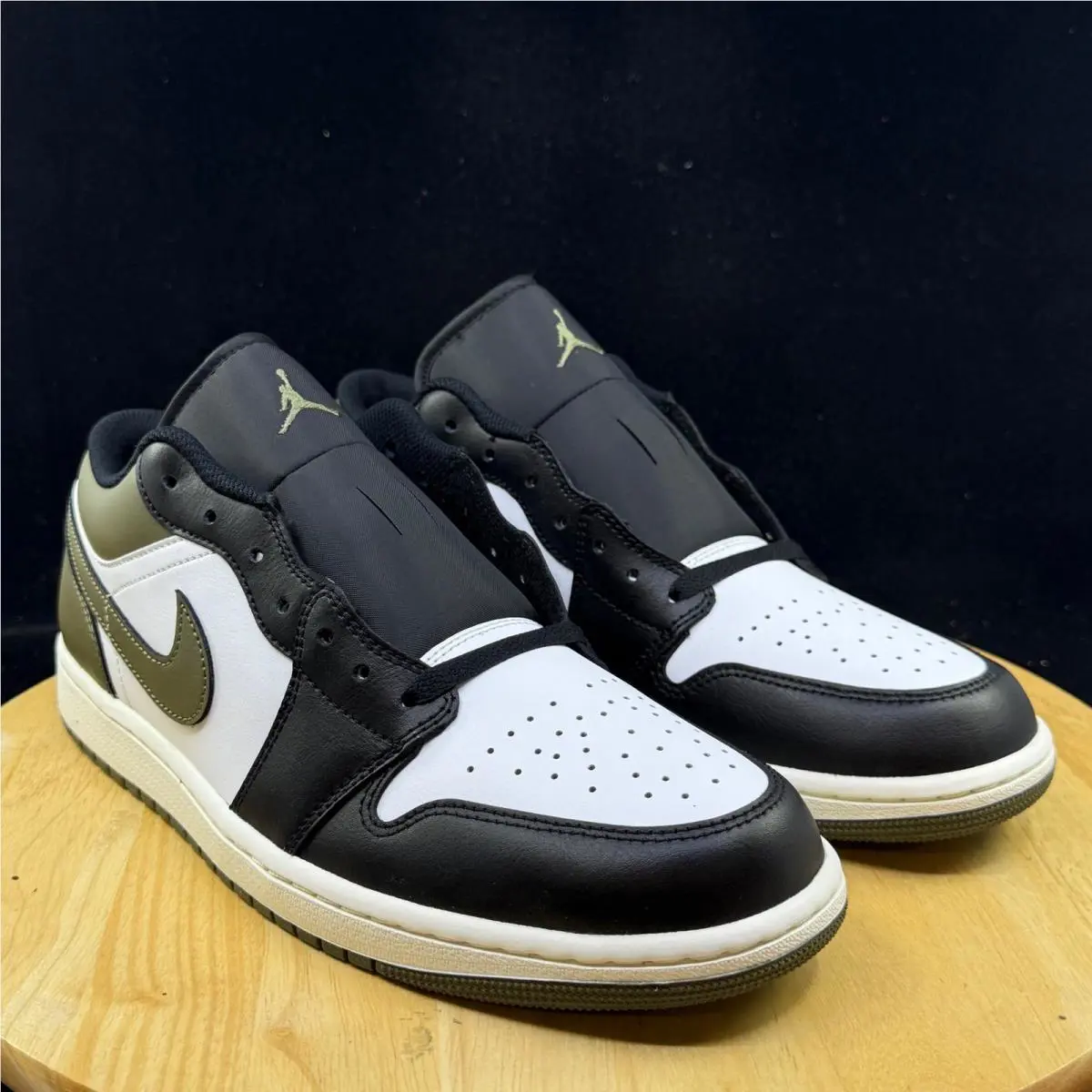 Nike shoes - Green 2