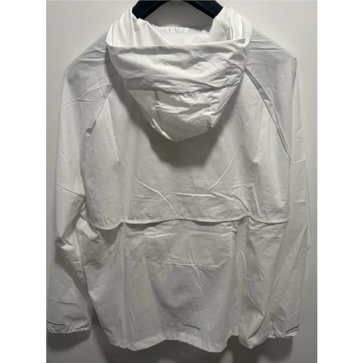 Nike clothing - Nike Impossibly Light Men`s Hooded Running Jacket - HQ4267-100 - White 0