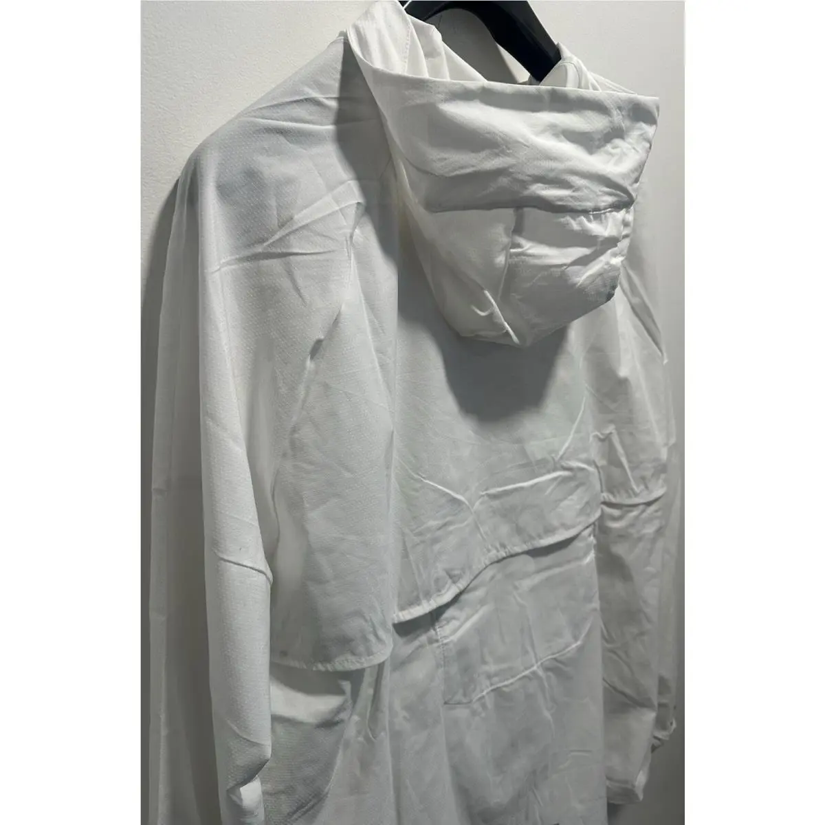 Nike clothing - Nike Impossibly Light Men`s Hooded Running Jacket - HQ4267-100 - White 2