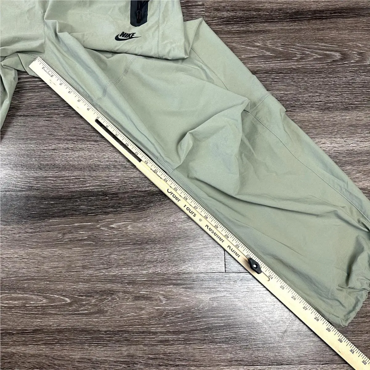 Nike clothing - Green 1