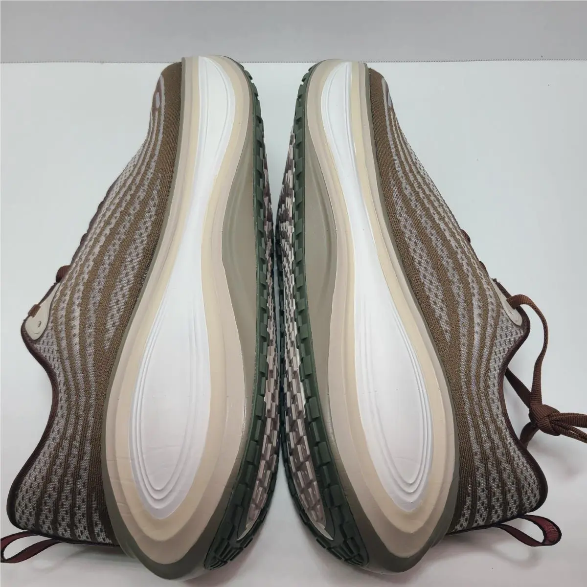 Nike shoes - Nike Vomero Plus - Vomero Plus - IO4482-001 - Brown (UPC: 198727789688) 11