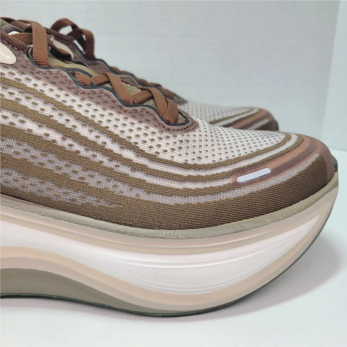 Nike shoes - Nike Vomero Plus - Vomero Plus - IO4482-001 - Brown (UPC: 198727789688) 4
