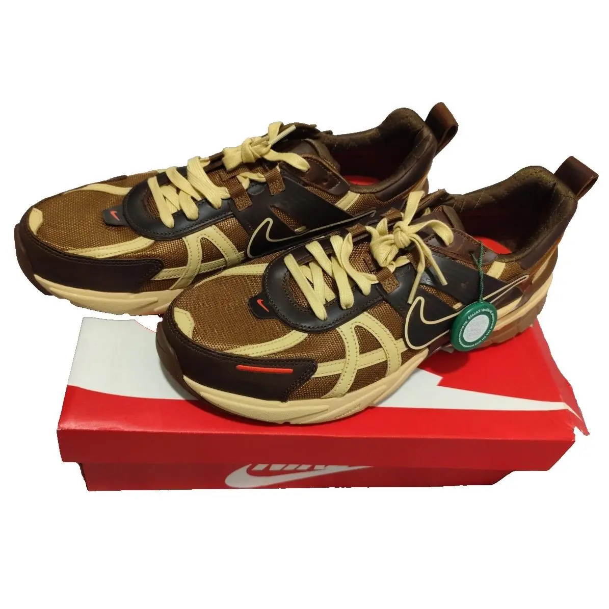 Nike V2K Run Light British Tan/ Tan Anglais Clair US 12