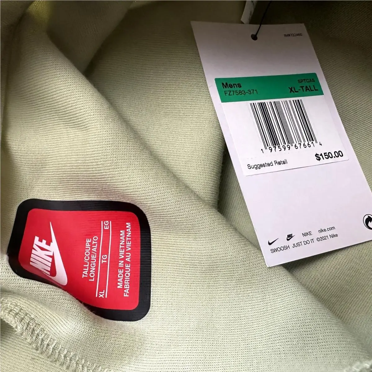 Nike clothing - Green 1