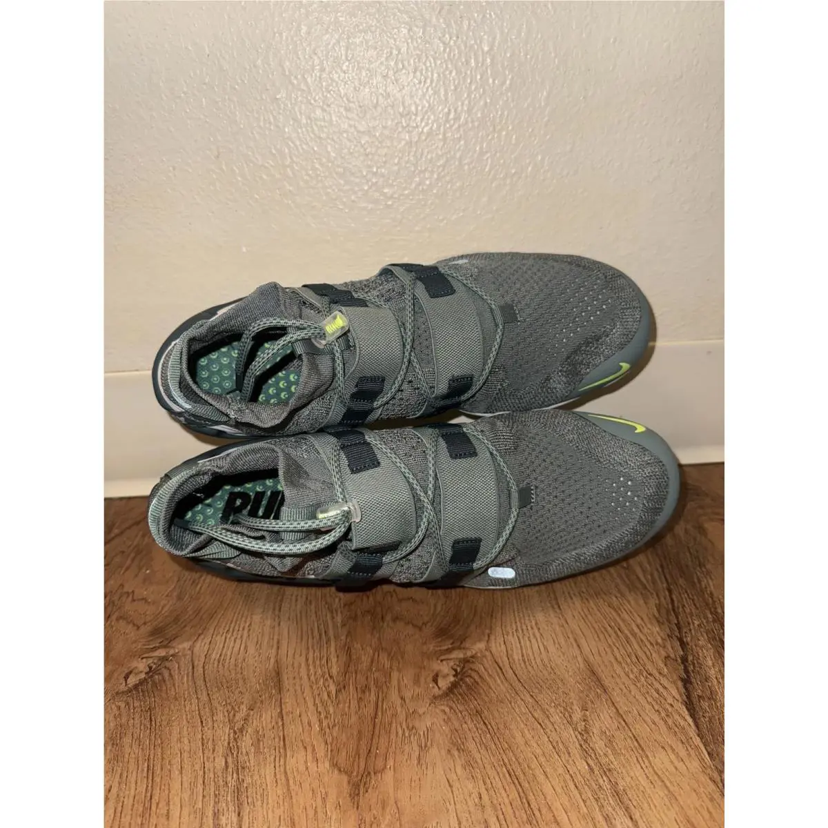 Nike shoes - Green 3