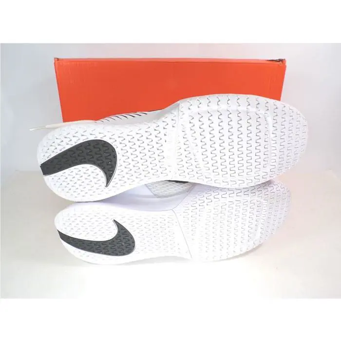 Nike shoes - White 2