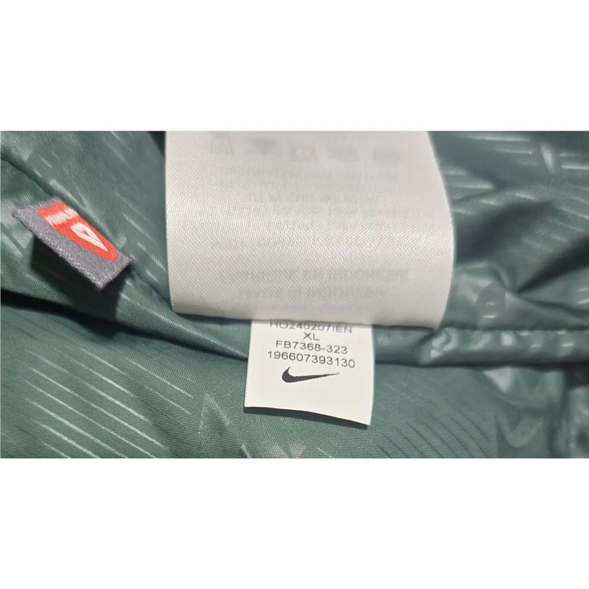 Nike clothing - Green 10