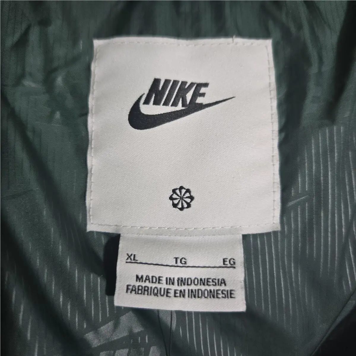 Nike clothing - Green 1