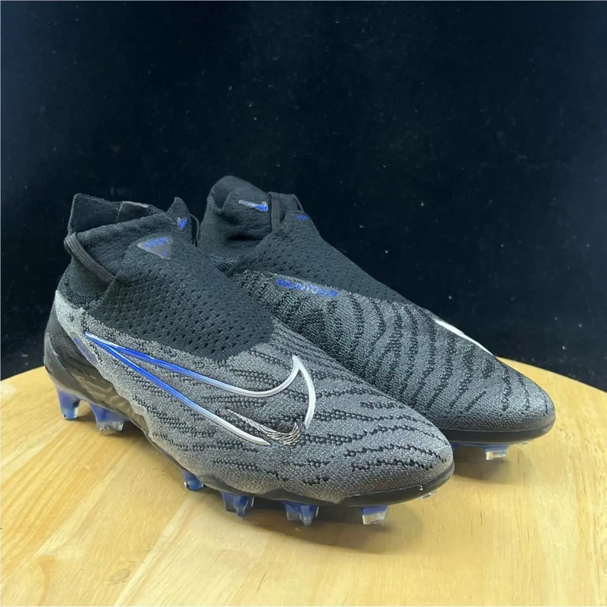 Nike shoes - Black 4