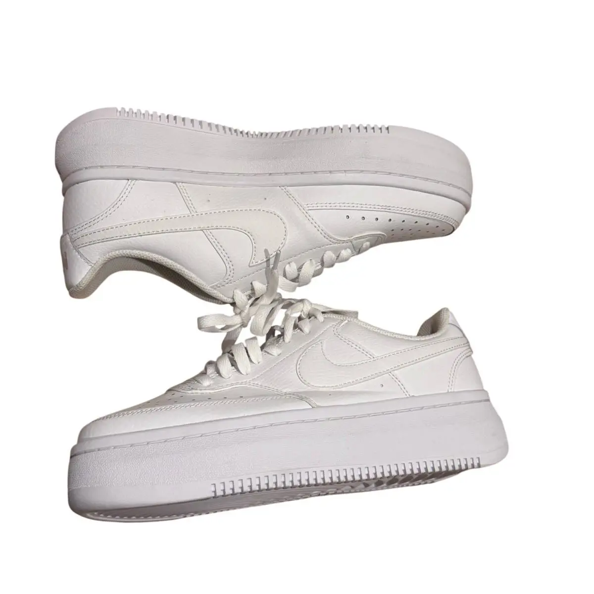 Nike shoes - White 2