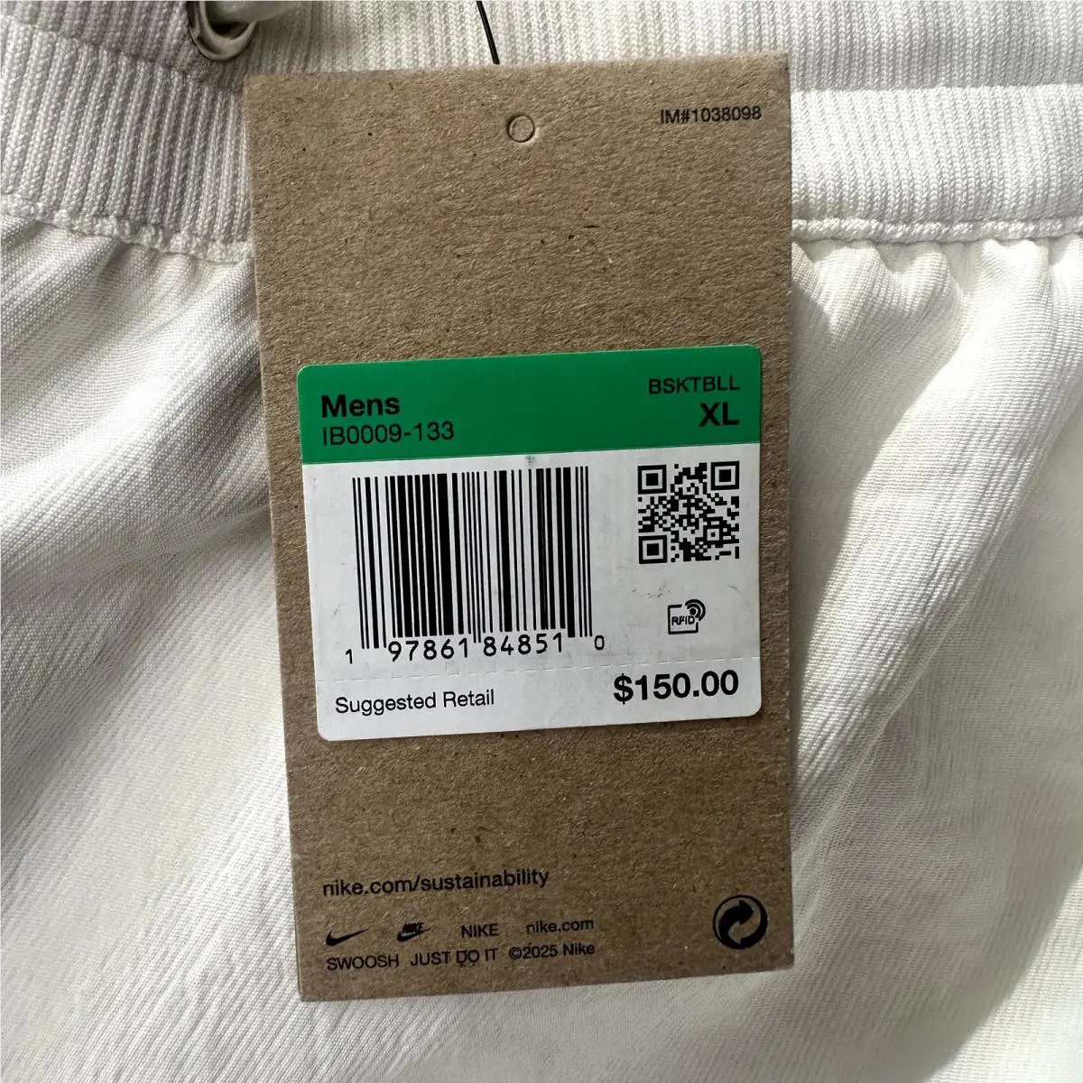 Nike clothing - White 4