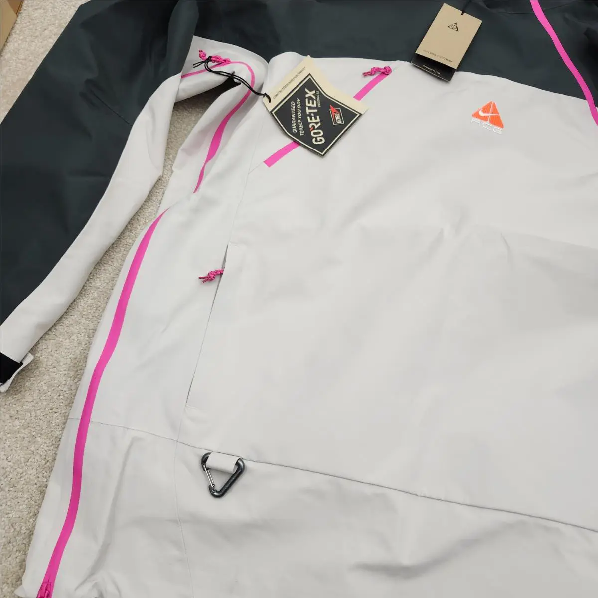 Nike clothing - White 11