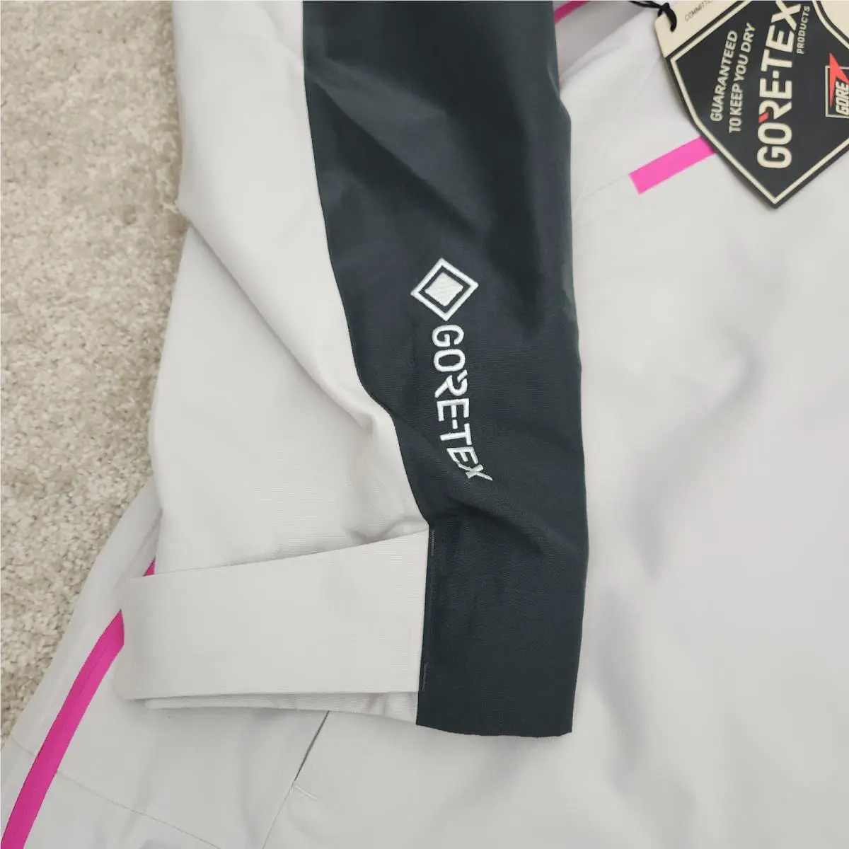 Nike clothing - White 3