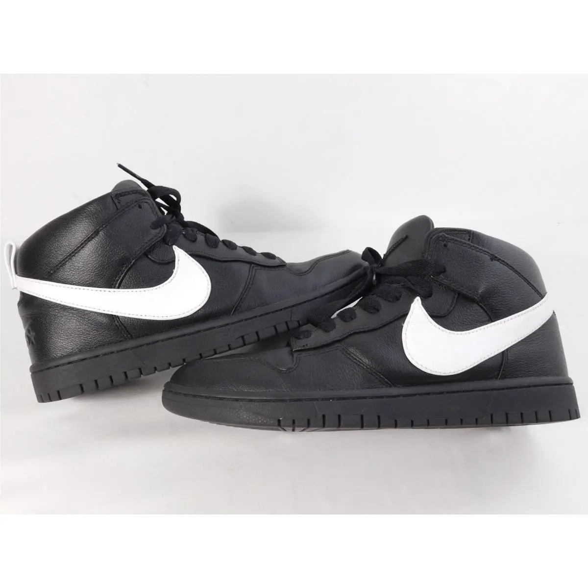 Nike shoes - Black 2