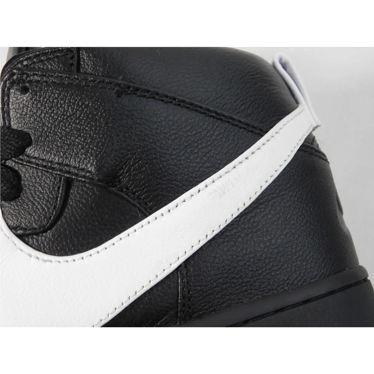 Nike shoes - Black 6