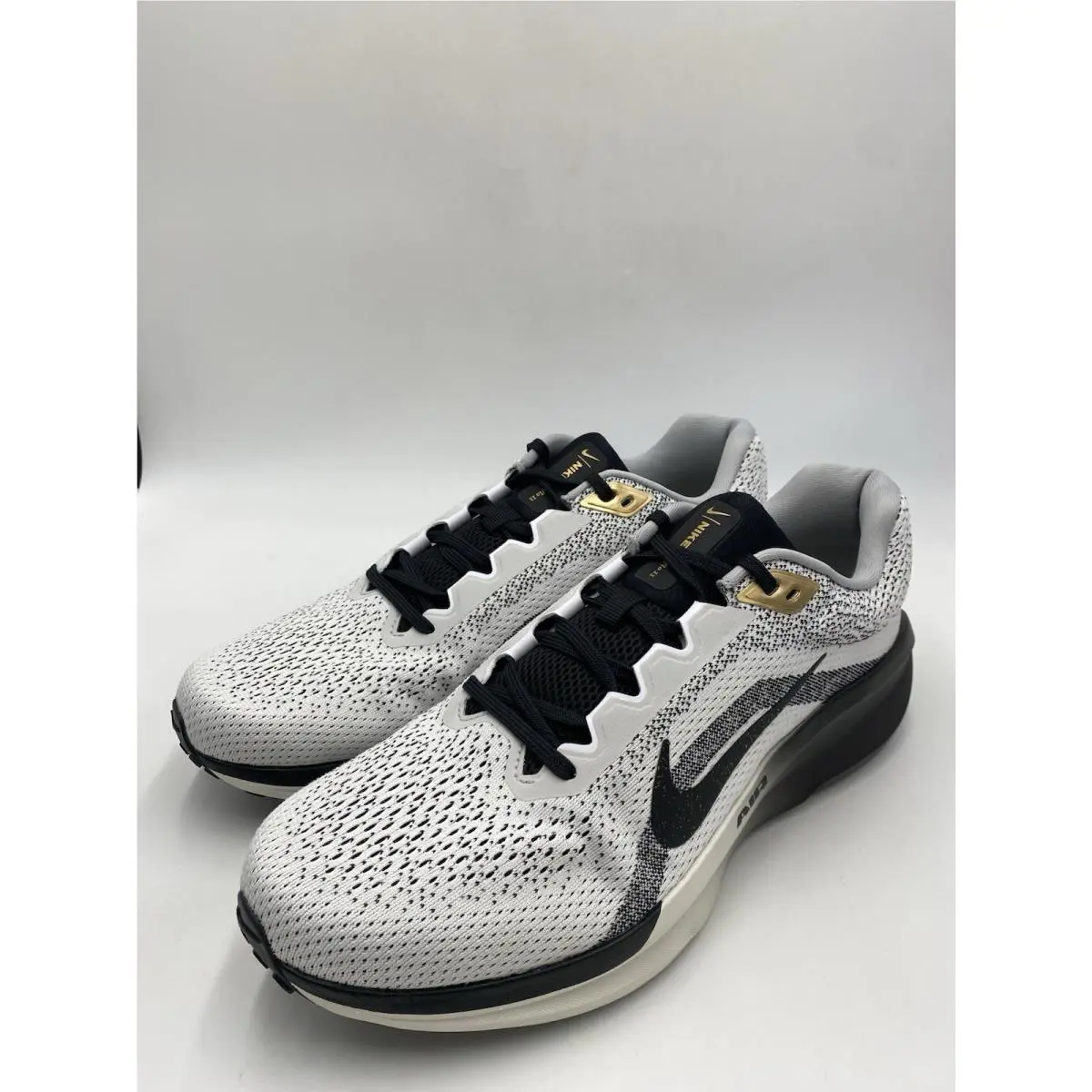 Nike shoes - Nike Air Winflow - Air Winflow - HQ7975 100 - White/Black-Metallic Gold (UPC: 197861608299) 2