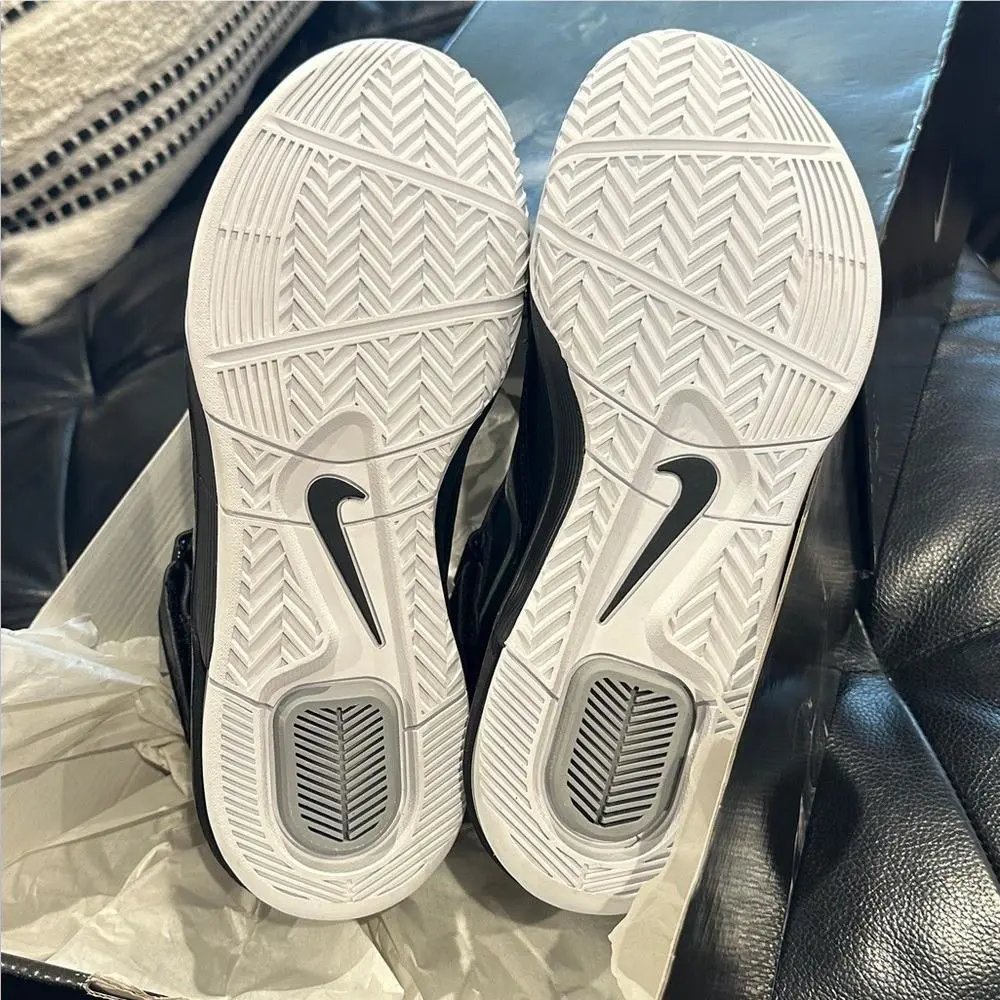 Nike shoes - Black 1