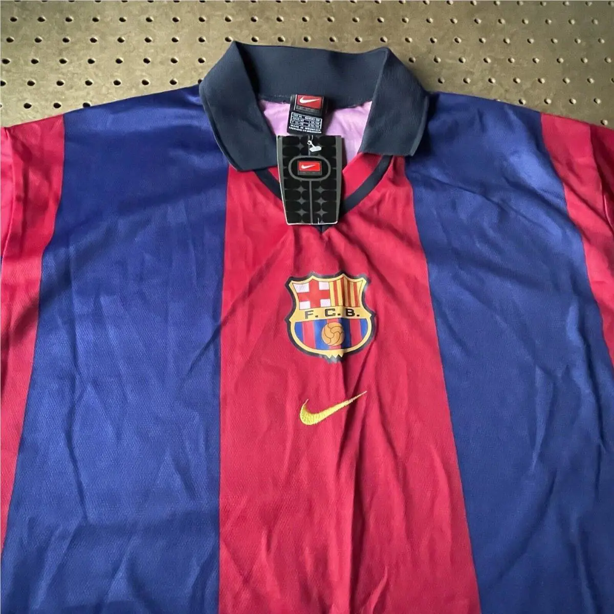 Nike clothing - Nike Team Barcelona FCB Futbol Soccer Jersey Center Swoosh VTG - Red Blue 1