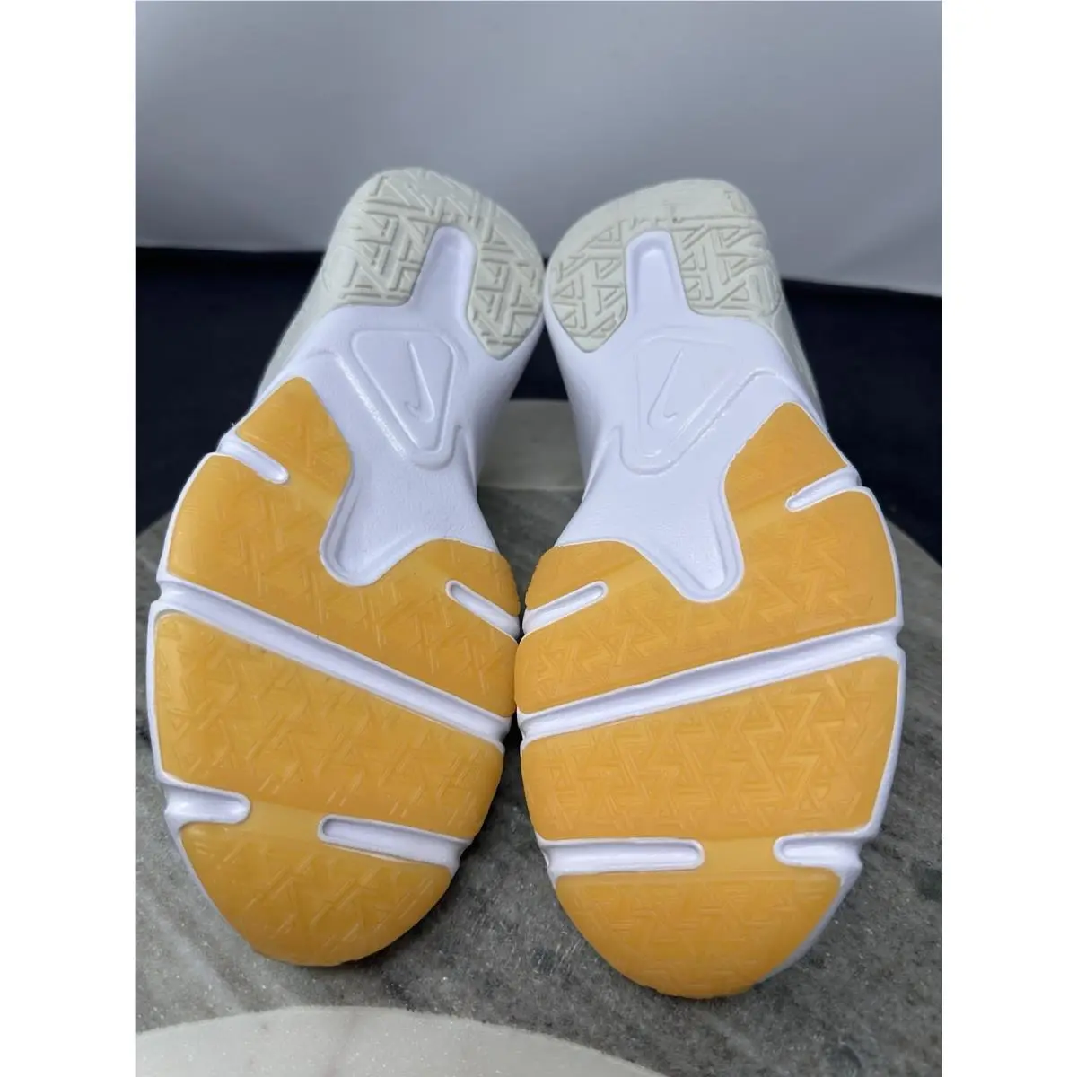 Nike shoes - Nike Legend Essential - Legend Essential - CQ9545-010 - White 10
