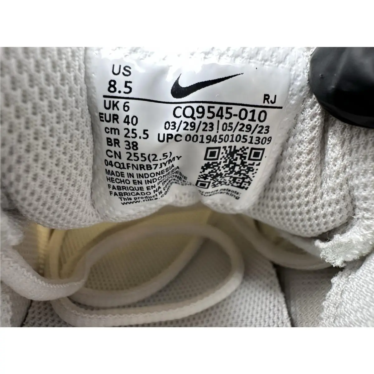 Nike shoes - Nike Legend Essential - Legend Essential - CQ9545-010 - White 2